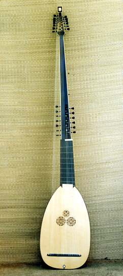 19 Course Theorbo